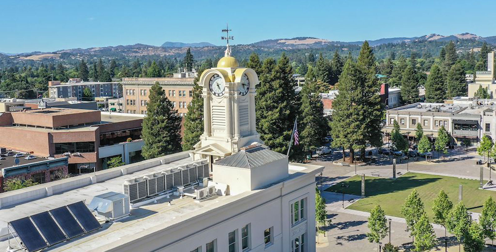 Hotel E exterior clock tower